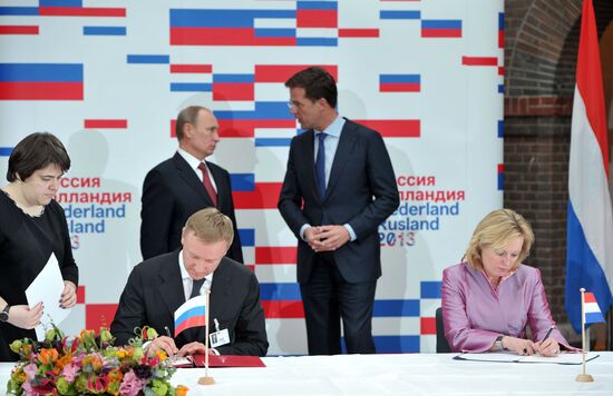 Vladimir Putin on official visit to Netherlands