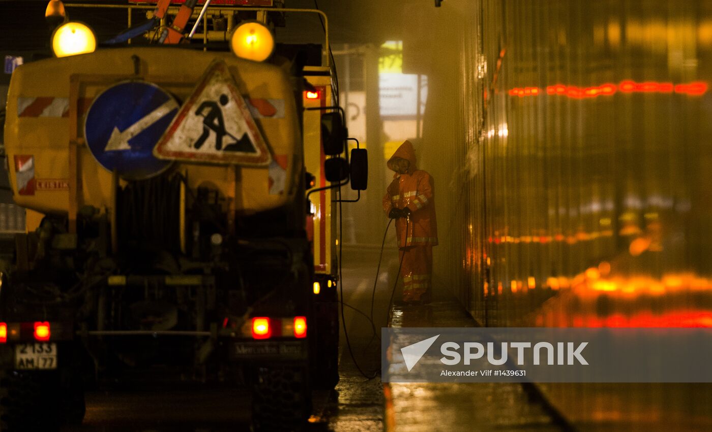 Cleaning Moscow Lefortovo tunnel