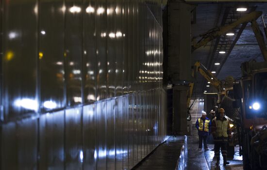 Cleaning Moscow Lefortovo tunnel