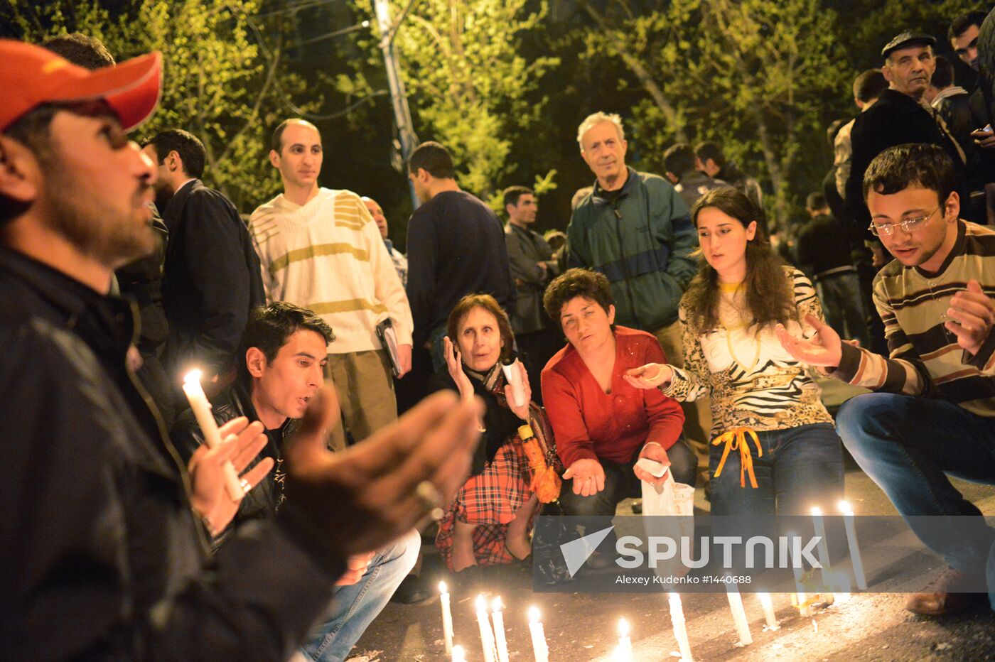 Hovannisian supporters clash with police in Yerevan