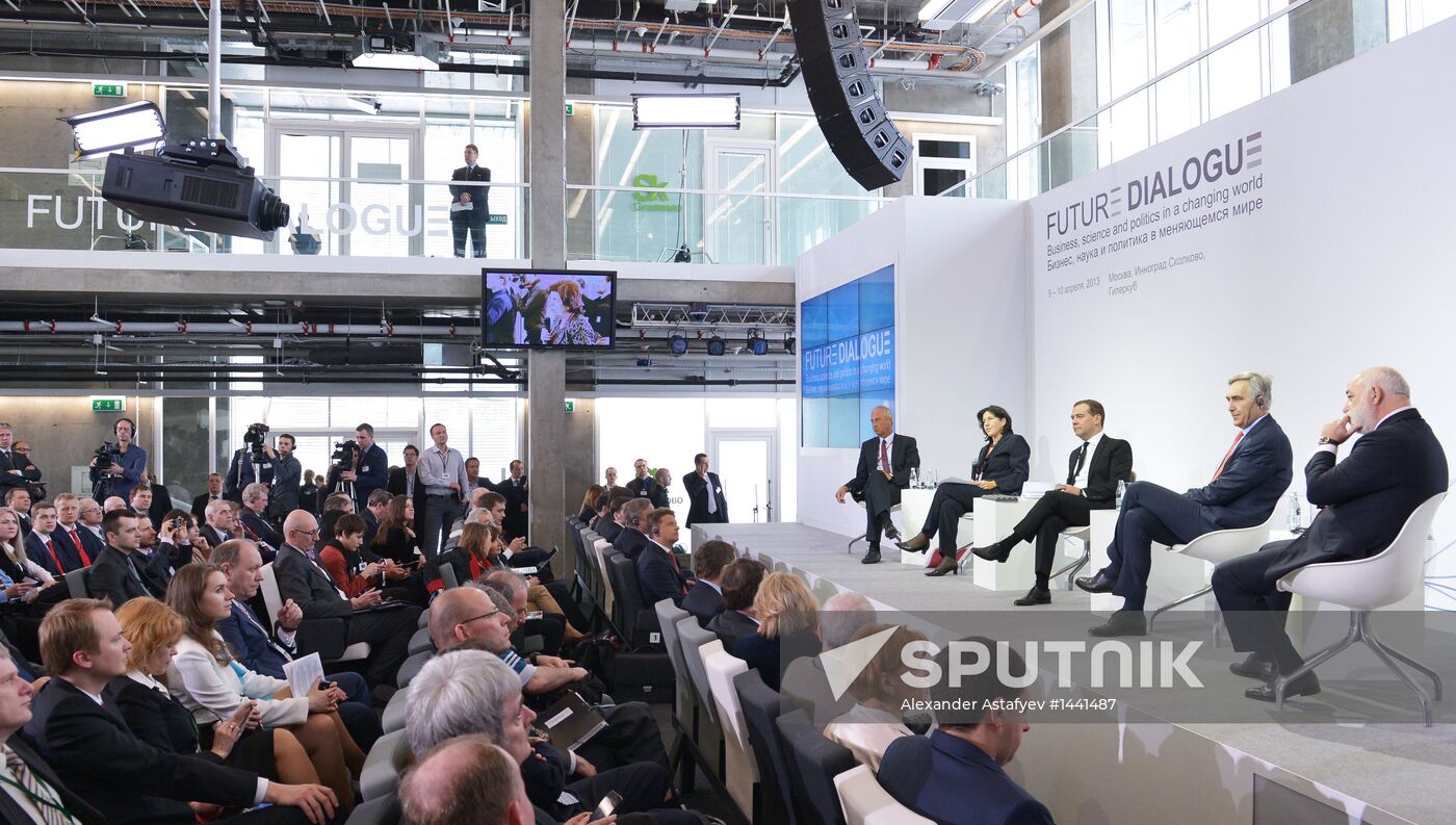 Dmitry Medvedev attends Dialogue on the Future conference