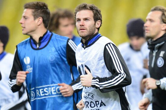 FC Chelsea holds training session