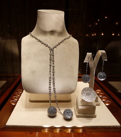 Dinner to mark presentation of Chopard Red Carpet collection