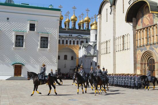 Equestrian and pedestrian guards of Presidential Regimen