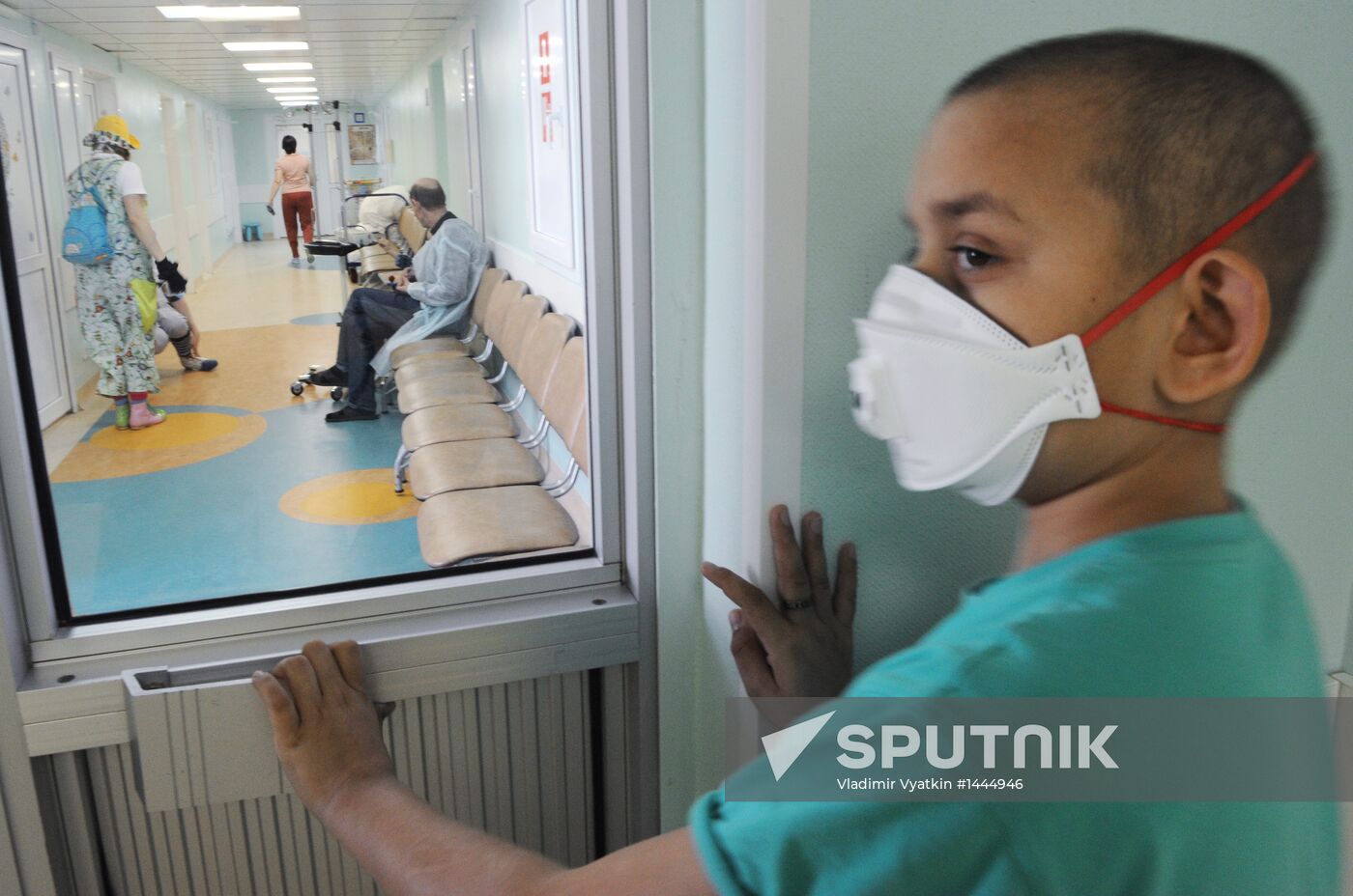 Clown doctors perform in pediatric clinical hospital