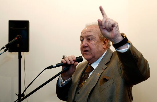 Andrei Bilzho's exhibition opens in MMOMA