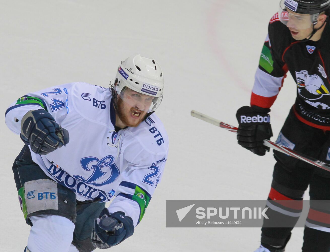 Kontinental Hockey League. Traktor vs. Dynamo Moscow