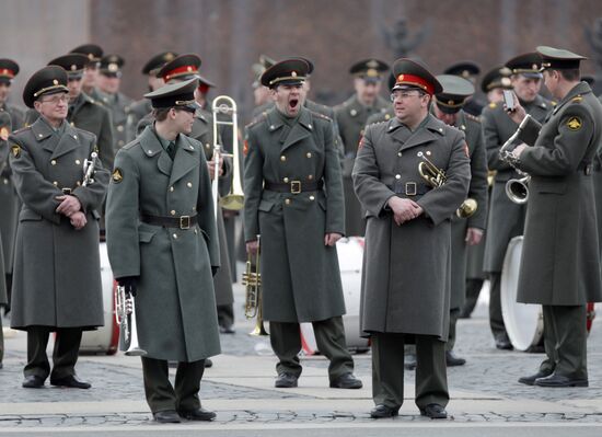 Victory Day parade rehearsed at St. Petersburg's Palace Square