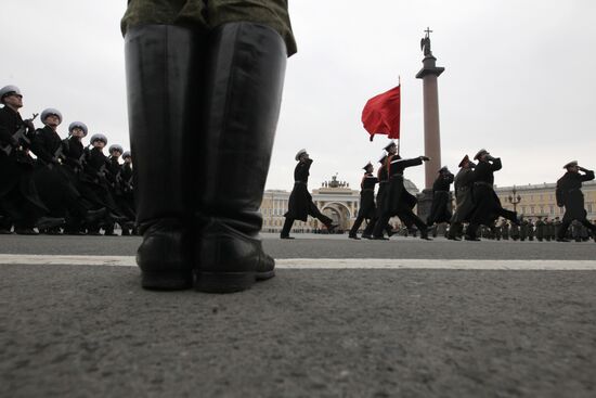Victory Day parade rehearsed at St. Petersburg's Palace Square