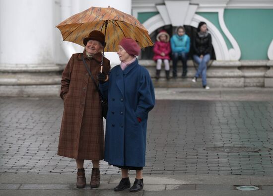 Victory Day parade rehearsed at St. Petersburg's Palace Square