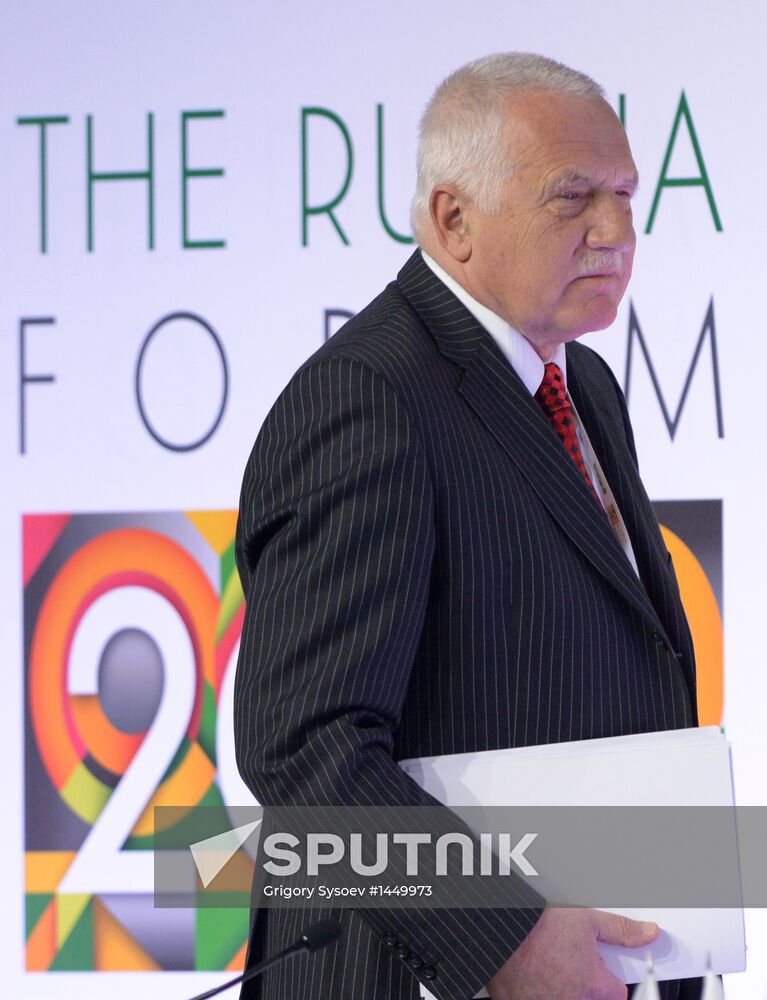 Ivanov, Powell meet at Russia Forum 2013