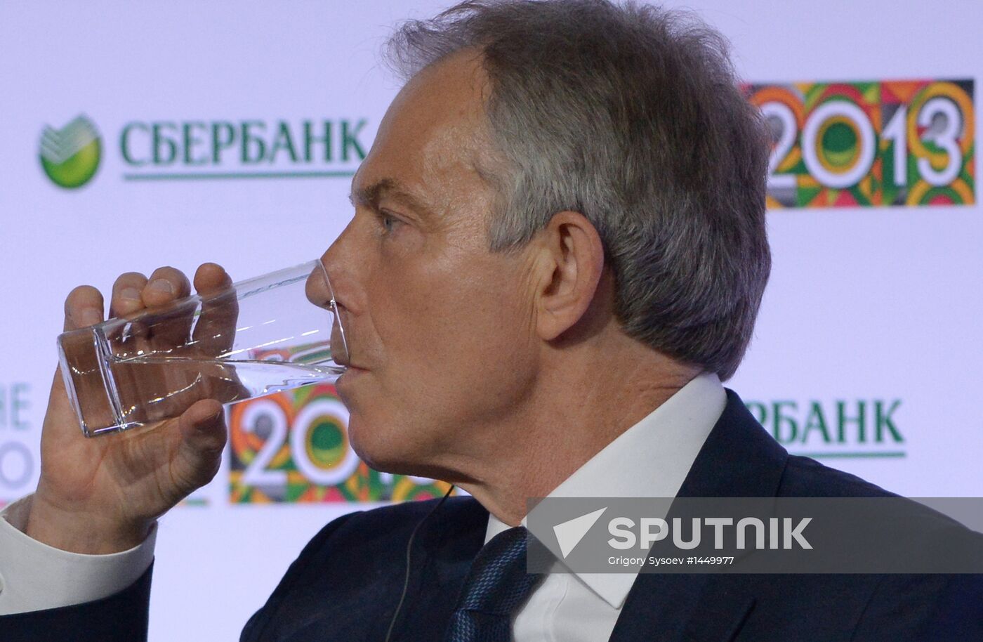 Ivanov, Powell meet at Russia Forum 2013