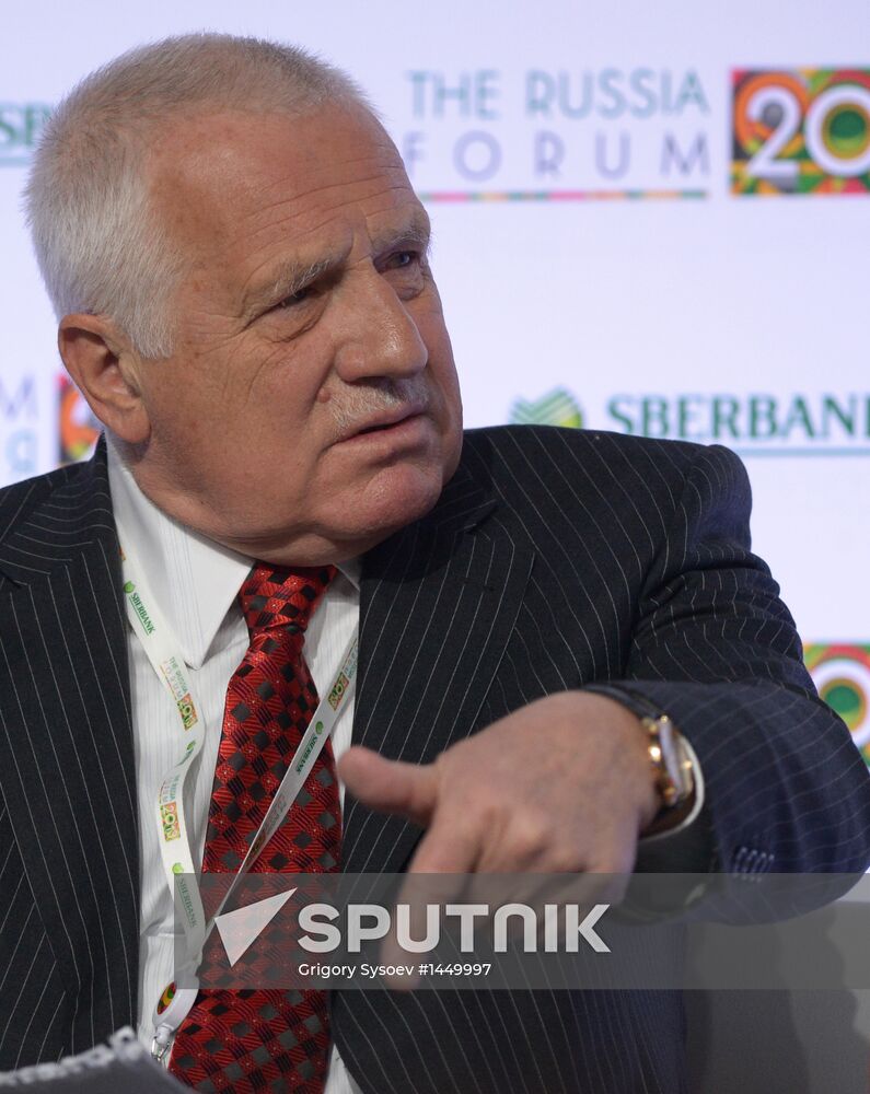 Ivanov, Powell meet at Russia Forum 2013
