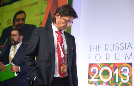 Ivanov, Powell meet at Russia Forum 2013