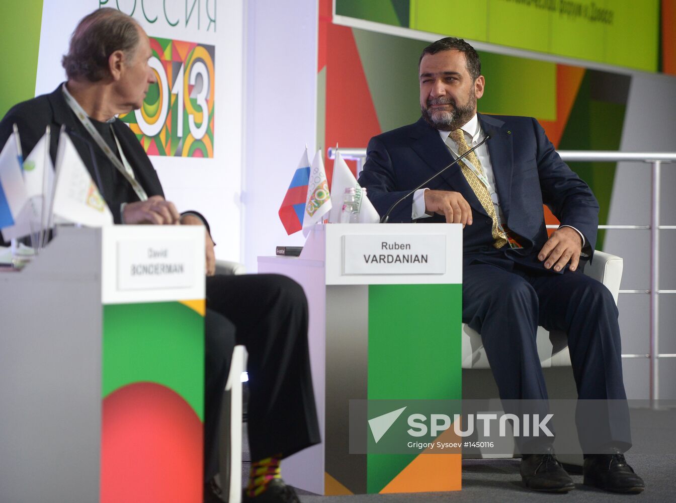 Ivanov, Powell meet at Russia Forum 2013