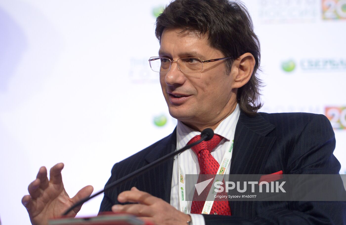 Ivanov, Powell meet at Russia Forum 2013