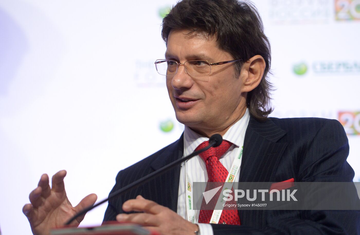Ivanov, Powell meet at Russia Forum 2013