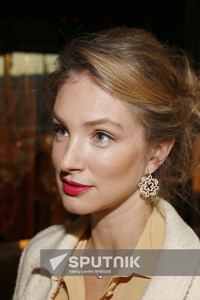 D. Khotimsky presents: Let's Cash In On the Crisis of Capitalism