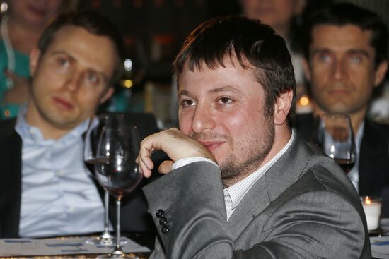 D. Khotimsky presents: Let's Cash In On the Crisis of Capitalism