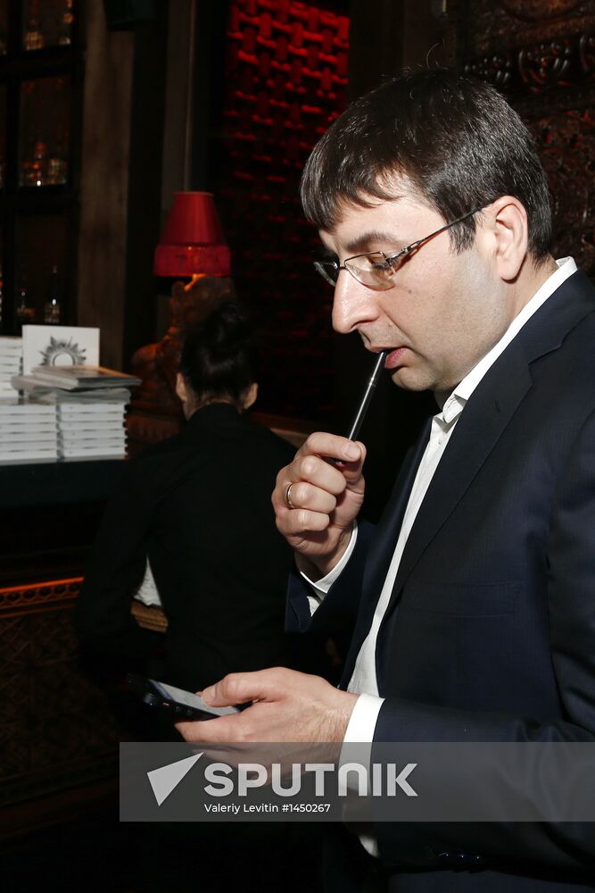 D. Khotimsky presents: Let's Cash In On the Crisis of Capitalism