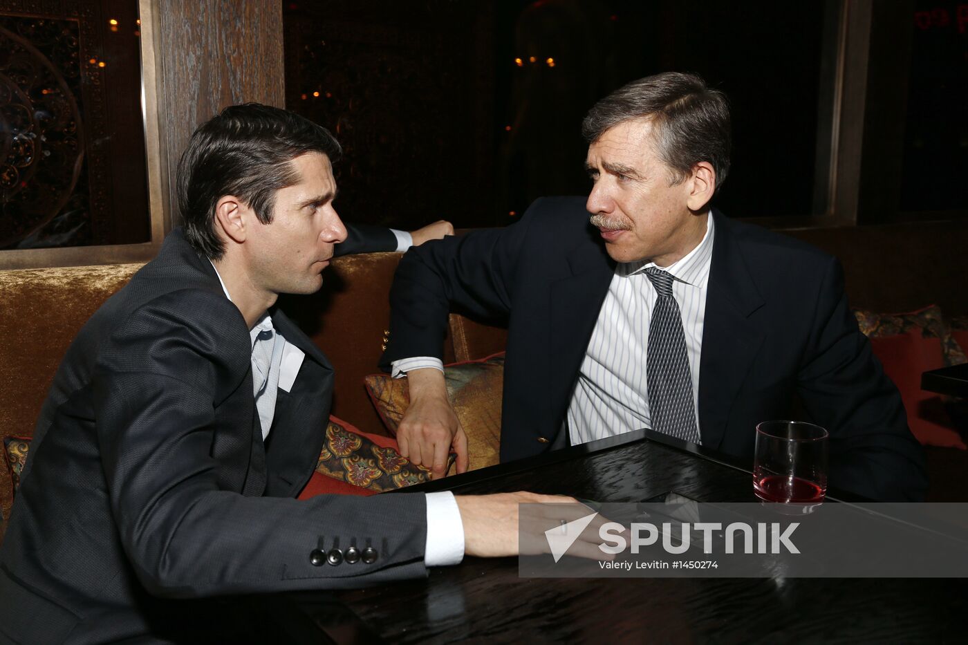 D. Khotimsky presents: Let's Cash In On the Crisis of Capitalism