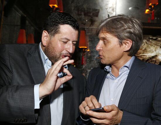 D. Khotimsky presents: Let's Cash In On the Crisis of Capitalism