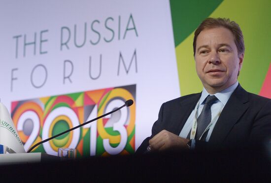 Ivanov, Powell meet at Russia Forum 2013