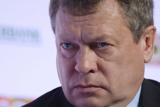 Ivanov, Powell meet at Russia Forum 2013