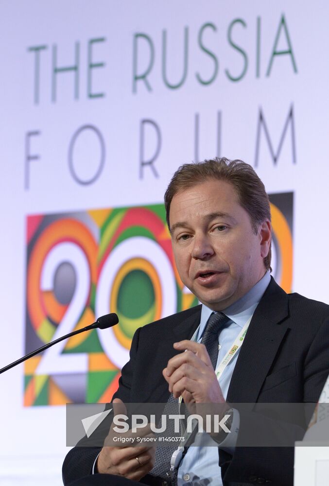 Ivanov, Powell meet at Russia Forum 2013