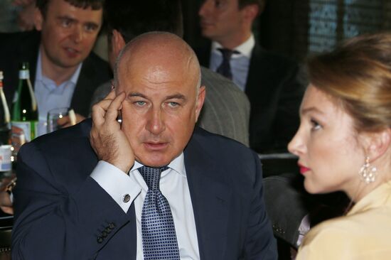 D. Khotimsky presents: Let's Cash In On the Crisis of Capitalism