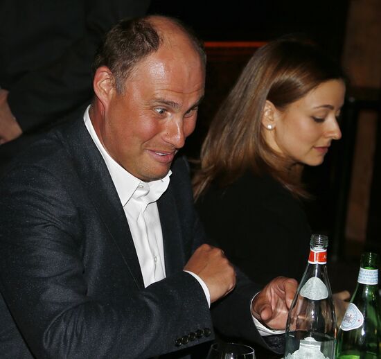 D. Khotimsky presents: Let's Cash In On the Crisis of Capitalism