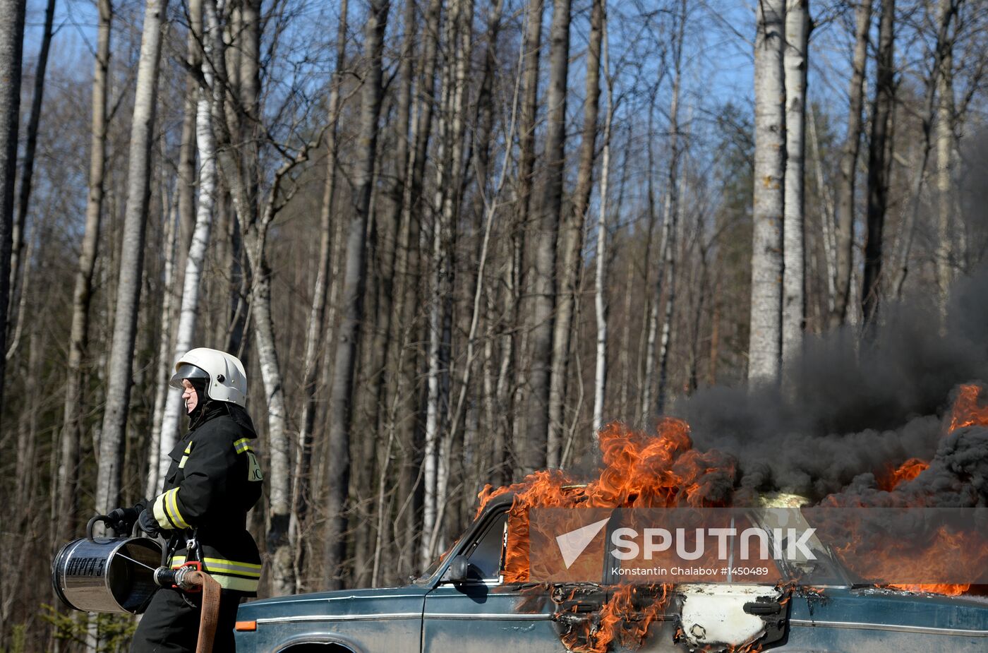 EMERCOM training exercise in road accident response