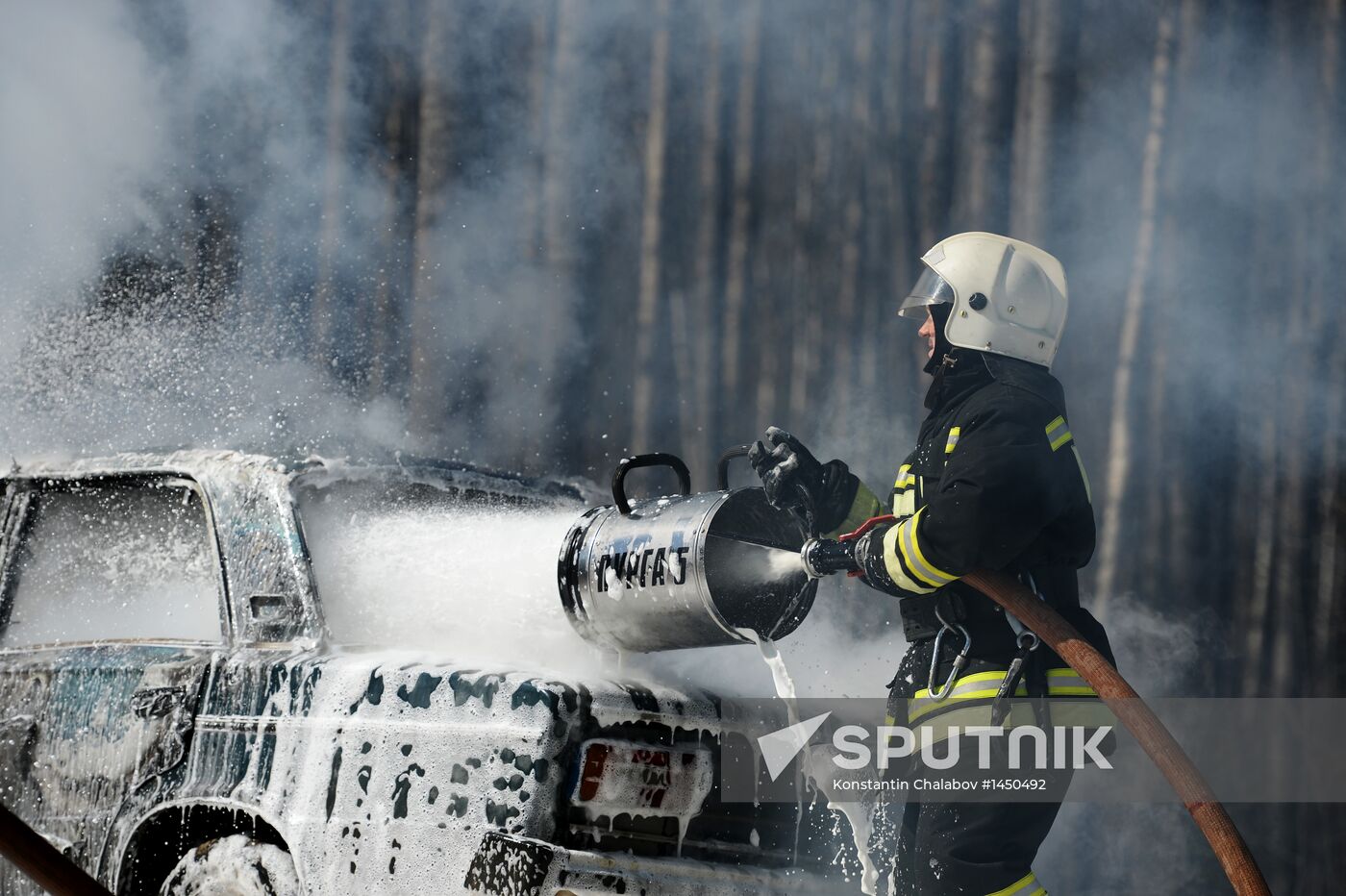 EMERCOM training exercise in road accident response