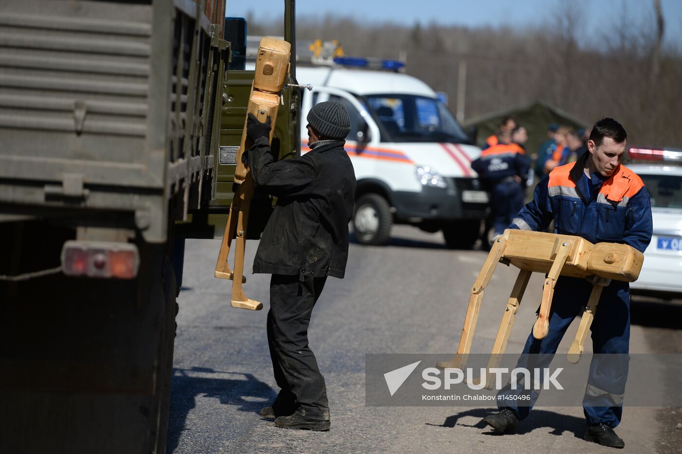 EMERCOM training exercise in road accident response