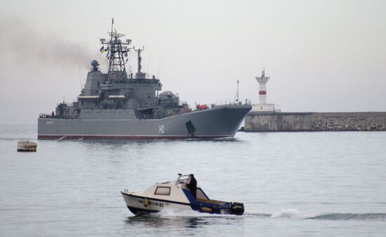 Participants in Blackseafor exercise arrive to Sevastopol