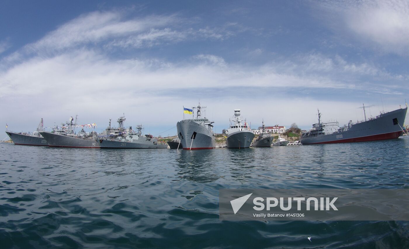 Participants in Blackseafor exercise arrive to Sevastopol