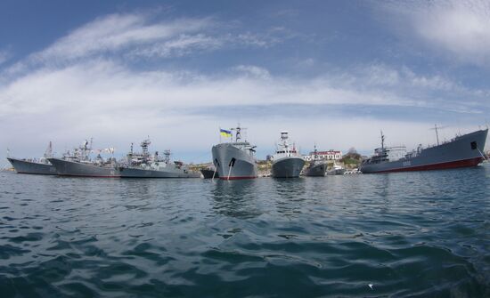 Participants in Blackseafor exercise arrive to Sevastopol