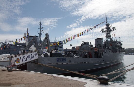 Participants in Blackseafor exercise arrive to Sevastopol