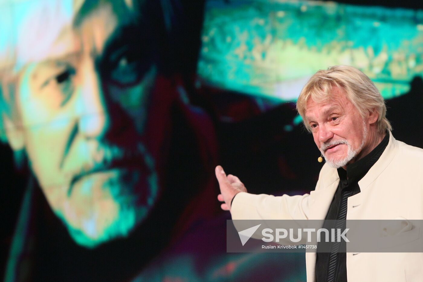 Vladimir Vasilyev during his gala at RIA Novosti