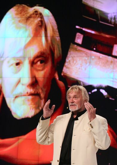 Vladimir Vasilyev during his gala at RIA Novosti