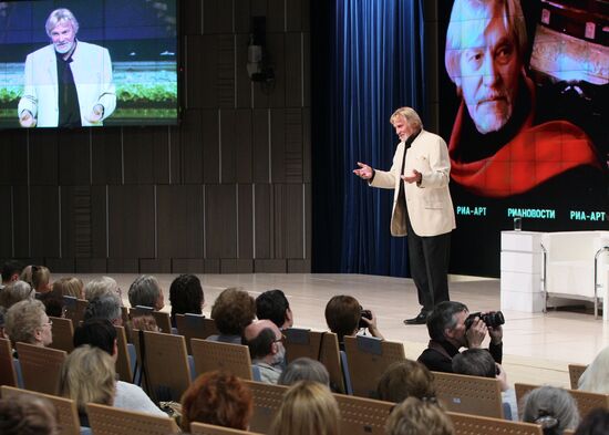 Vladimir Vasilyev during his gala at RIA Novosti