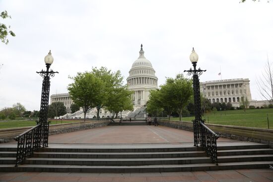 US Capitol on days of national mourning in America
