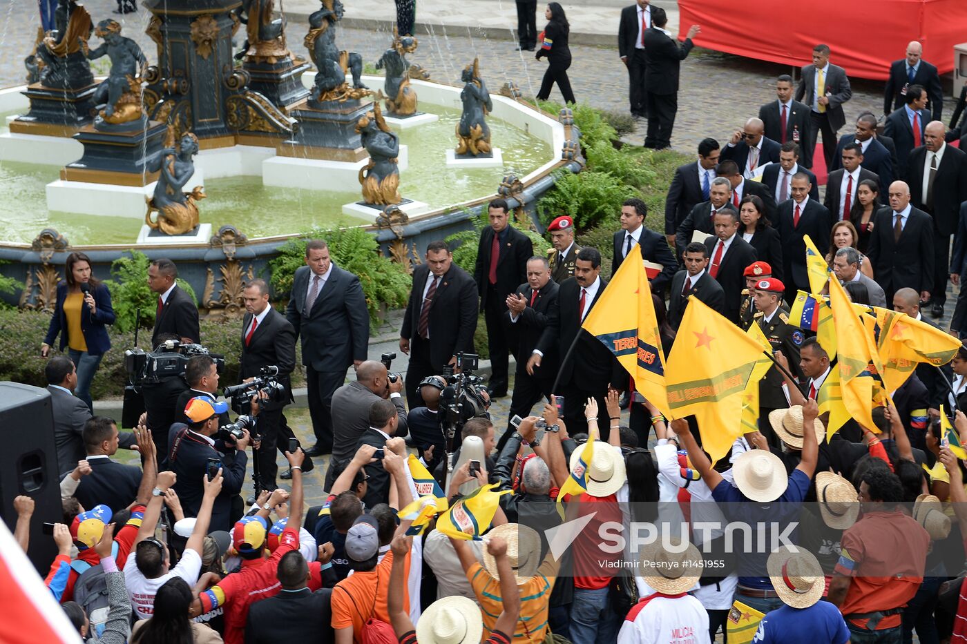 Nicolas Maduro sworn in as Venezuela's president