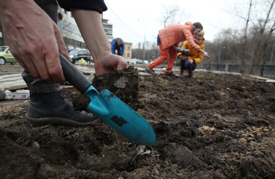 Spring subbotniks in Moscow