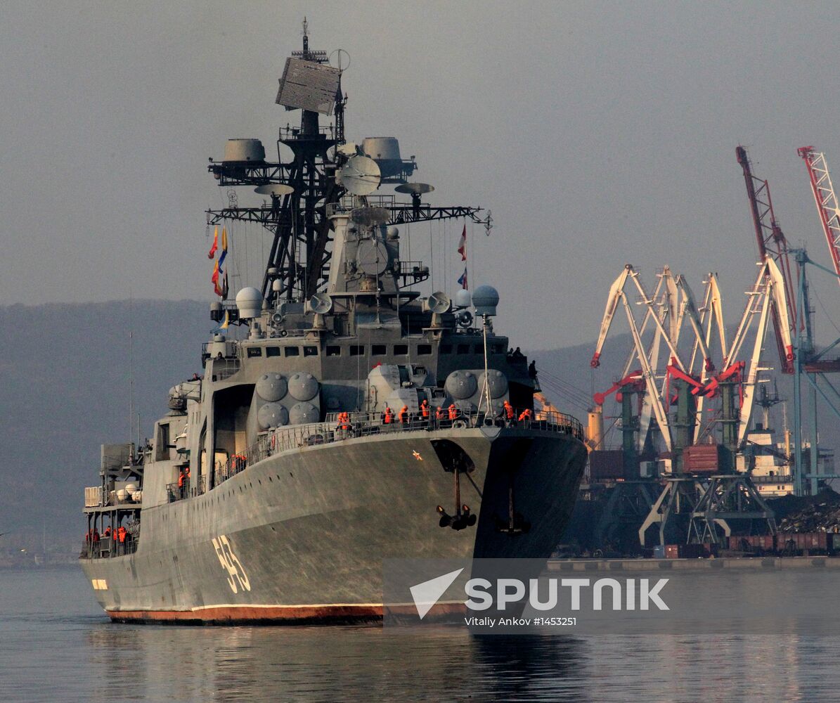 Welcoming Pacific Fleet convoy in Vladivostok
