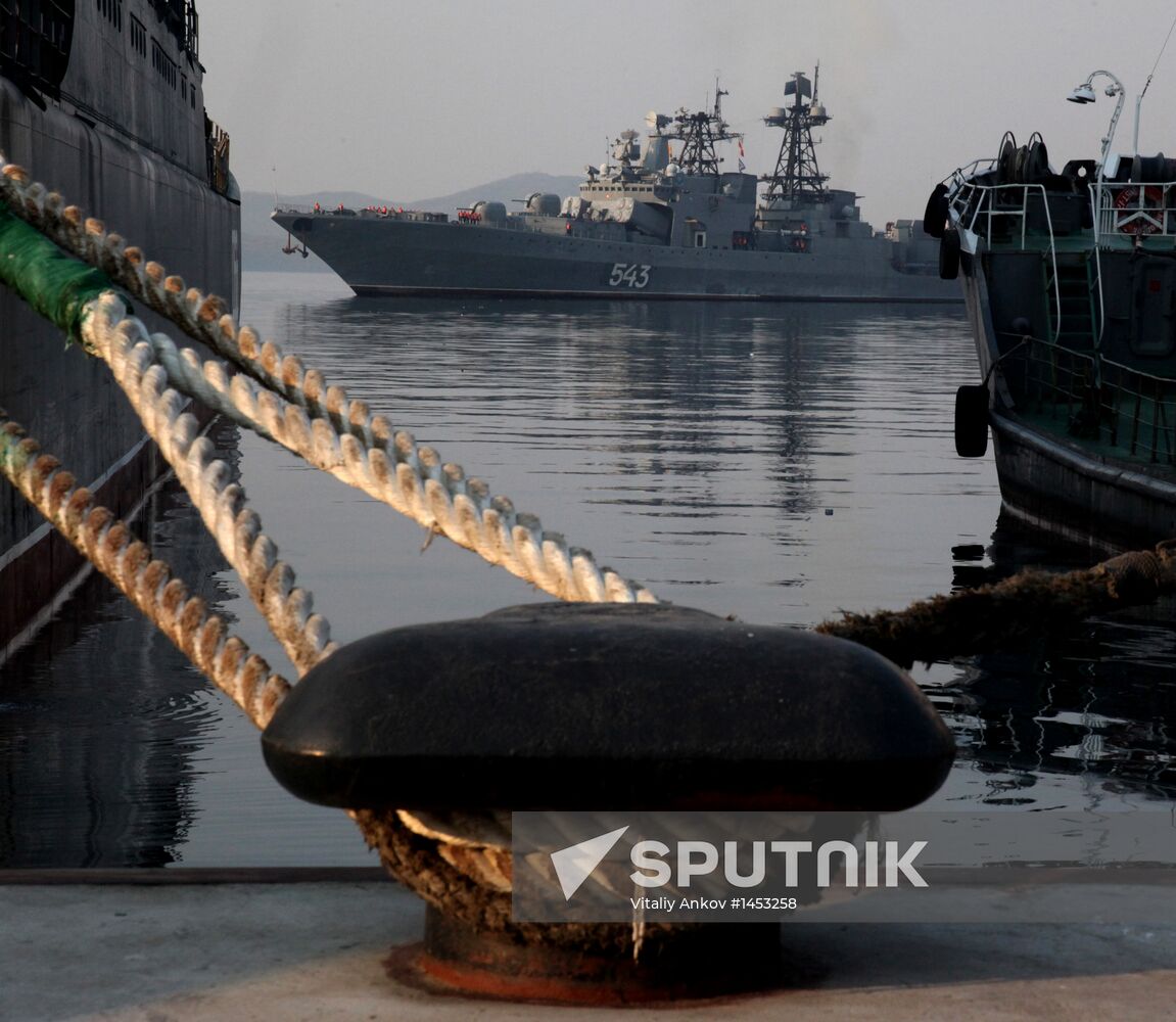 Welcoming Pacific Fleet convoy in Vladivostok