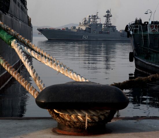 Welcoming Pacific Fleet convoy in Vladivostok