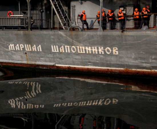 Welcoming Pacific Fleet convoy in Vladivostok
