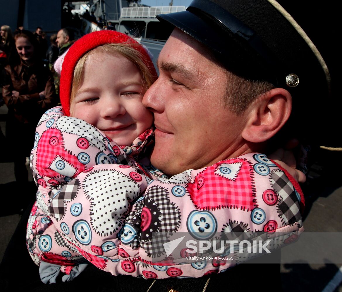 Welcoming Pacific Fleet convoy in Vladivostok