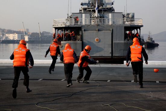 Welcoming Pacific Fleet convoy in Vladivostok
